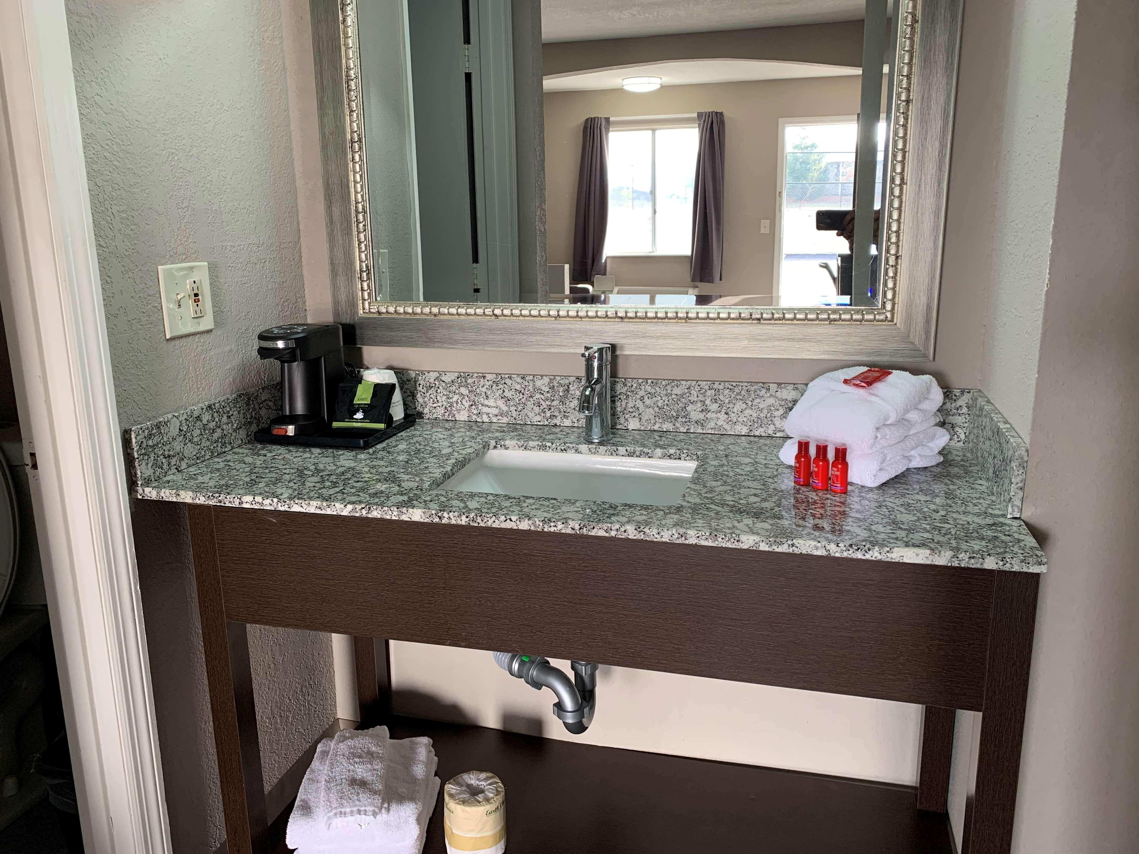 Surestay Hotel By Best Western Olathe Εξωτερικό φωτογραφία